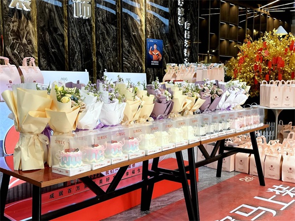 昌禾裝飾·女神節(jié)特輯｜以花為禮，以甜為伴，致敬每一位發(fā)光的你